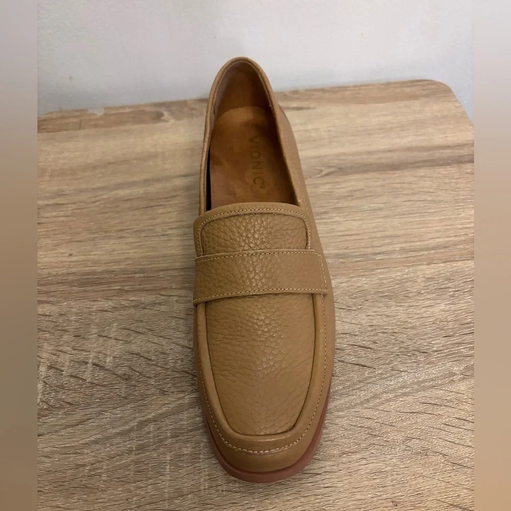 Vionic leather Square toe loafers Shoes Size 6.5